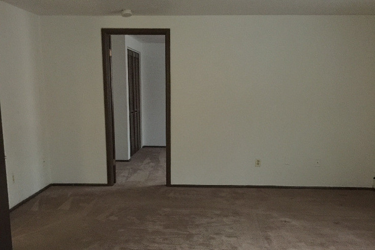 Building Photo - 915 Sleepy Hollow Rd