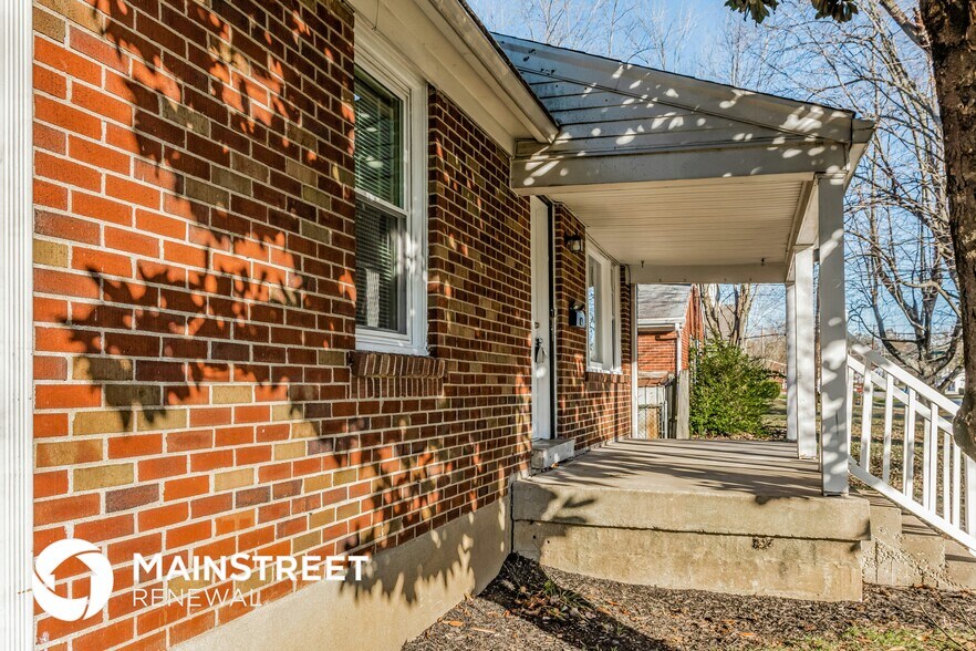 Building Photo - 931 Palatka Rd