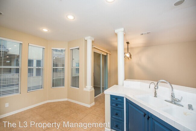Building Photo - 3 br, 2.5 bath House - 442 W Summerfield Cir