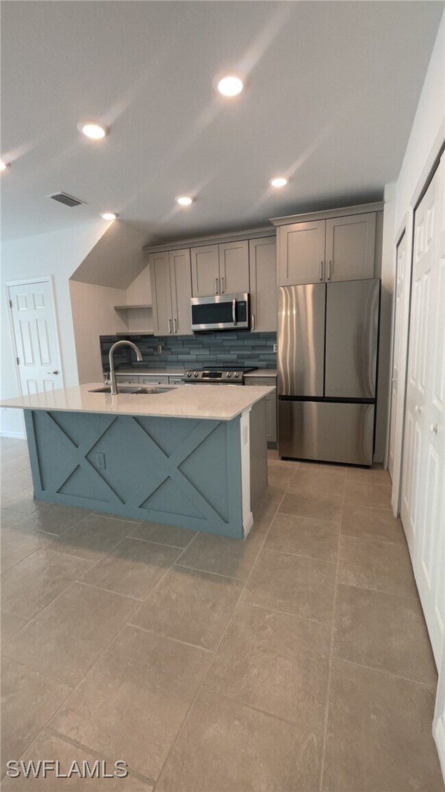 Building Photo - 14195 Oviedo Pl