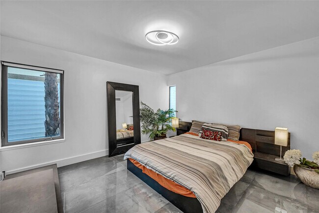 Building Photo - 1511 NE 4th Pl