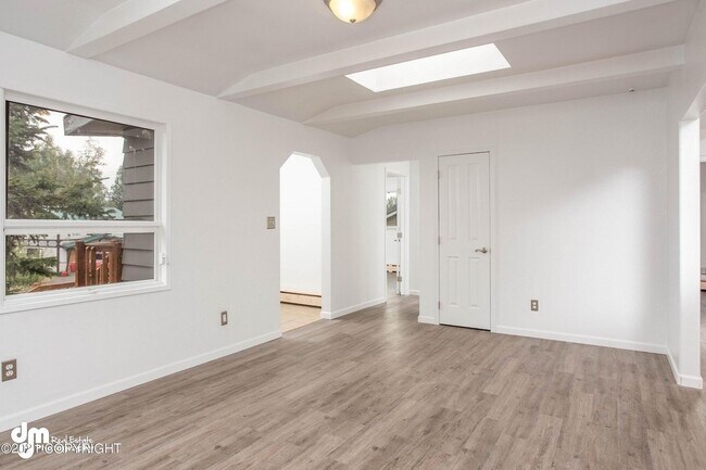 Building Photo - 2230 Candy Pl