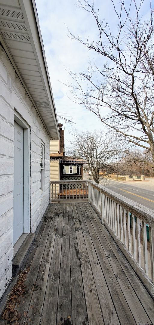 Building Photo - 839 N Broadway St