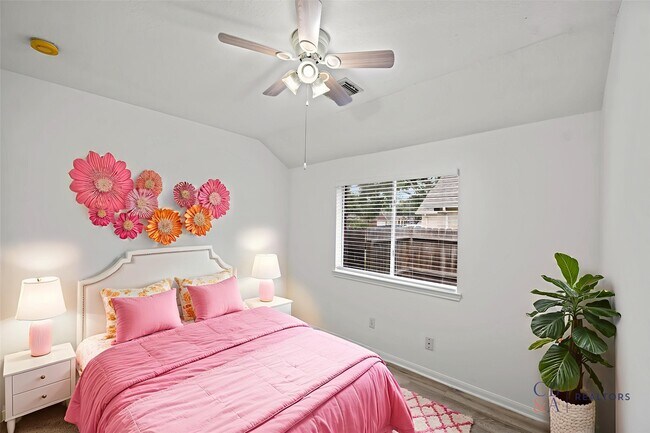 Building Photo - 21055 Southern Colony Ct