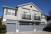 Building Photo - 6432 S Goldenrod Rd