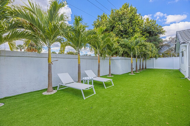 Building Photo - 23246 L'Ermitage Cir