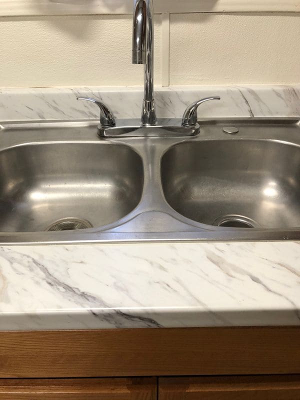 Building Photo - 5449 Bain St