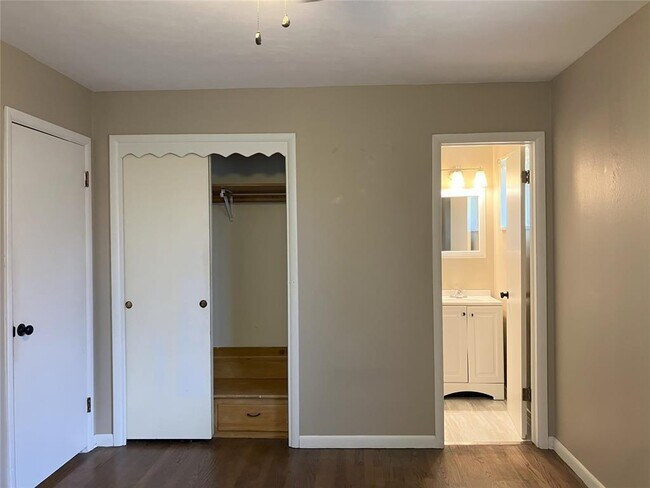 Building Photo - 217 Byrd Dr