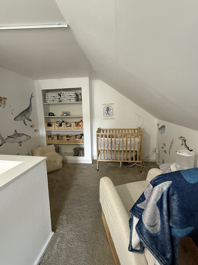 Building Photo - 72 Main St