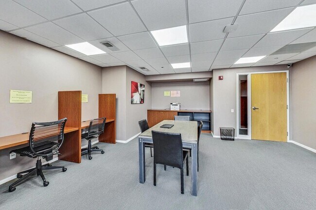 Building Photo - 520 S State St