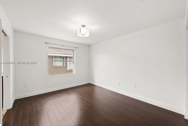 Building Photo - 4962 SW 173rd Ave