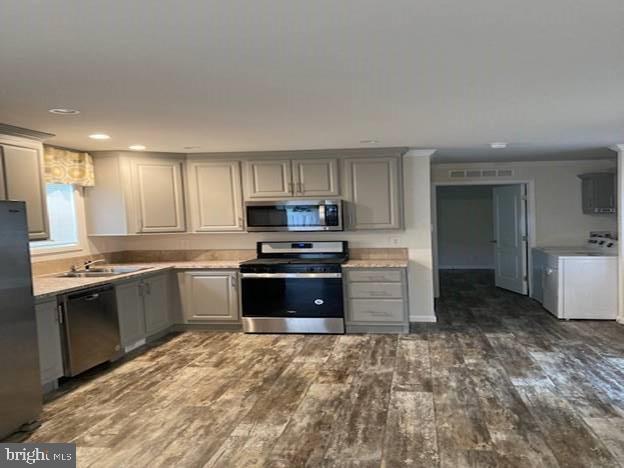 Primary Photo - 54 Sherwood Forest Way