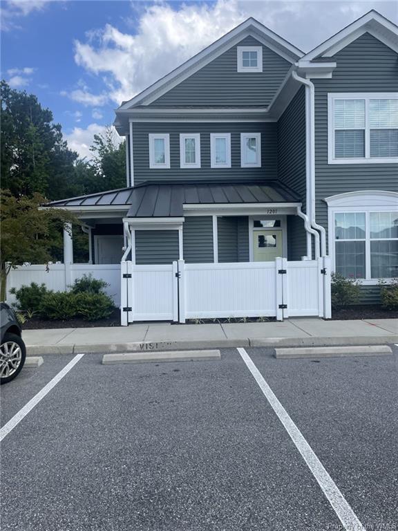 Building Photo - 1201 Kings Land Court