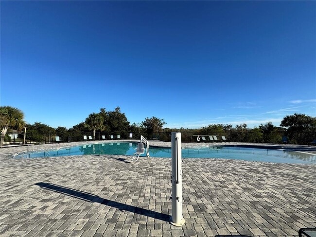 Building Photo - 512 Mckenna Dr