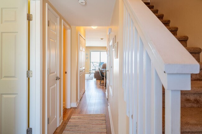 Building Photo - STAY OCEANFRONT FOR THE WINTER!