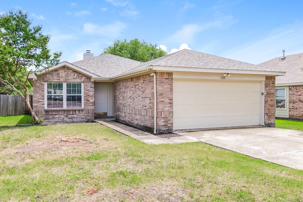 Building Photo - 1112 Alexandria Dr