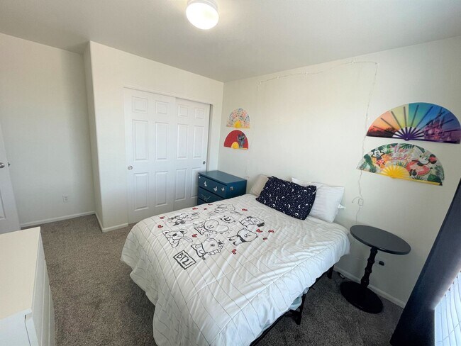 Building Photo - Spacious Charmer in sought after Meridian Ranch community- 2 houses from park
