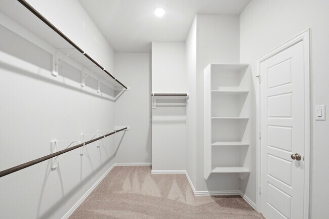 Building Photo - 2106 Villa Flora Ln