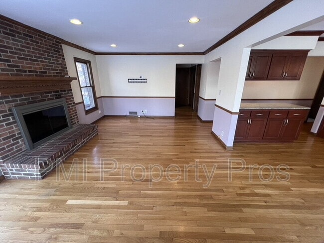 Building Photo - 3204 Chateau Ct