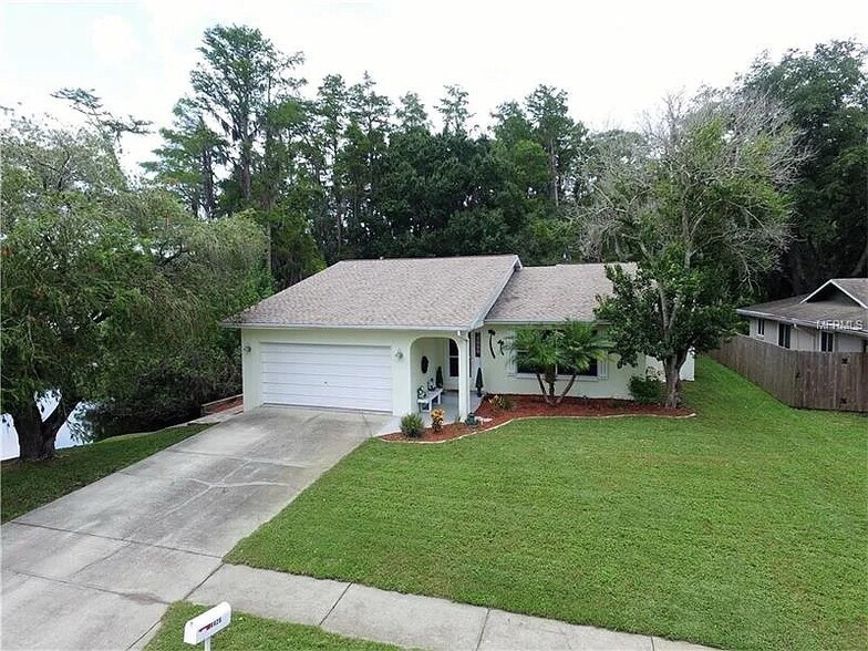 Building Photo - 4426 Alligator Dr