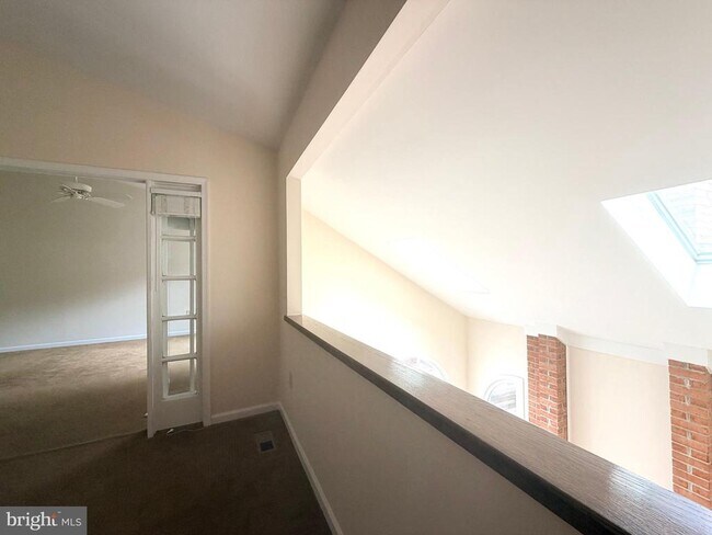 Building Photo - 7418 Crestberry Ln