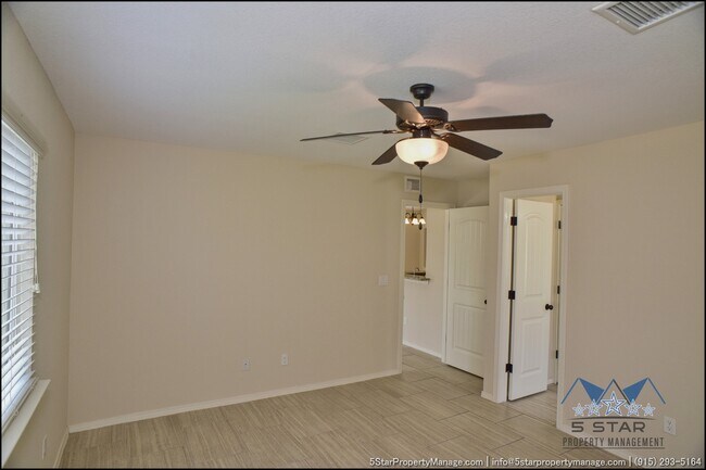 Building Photo - 14920 Tim Hardaway