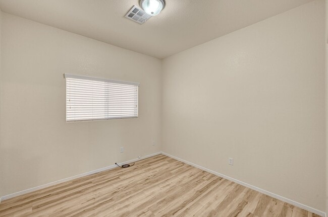 Building Photo - 4 Bedroom Near Spring Valley— Your Next Chapter Starts Here!