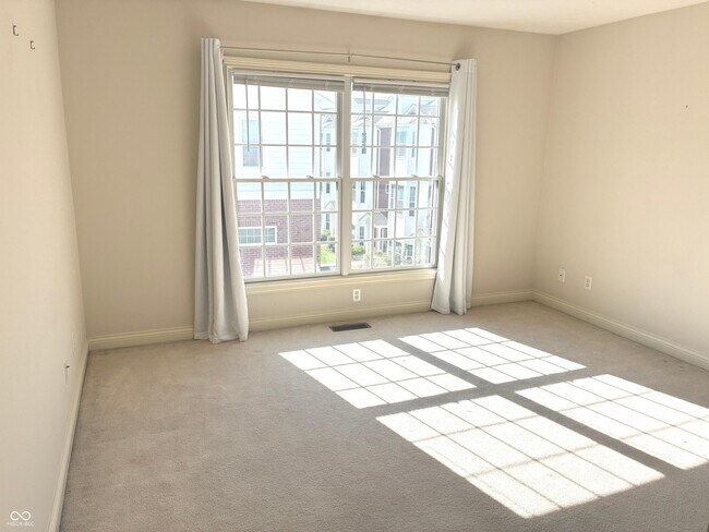 Building Photo - 70 Guilford Trail Dr