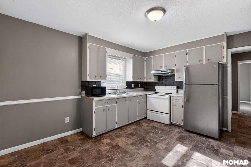 Building Photo - 1544 31st St Ct SE