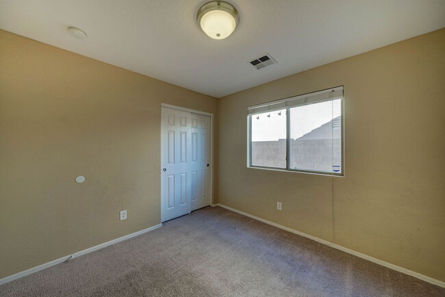 Building Photo - 7252 S 46th Ln