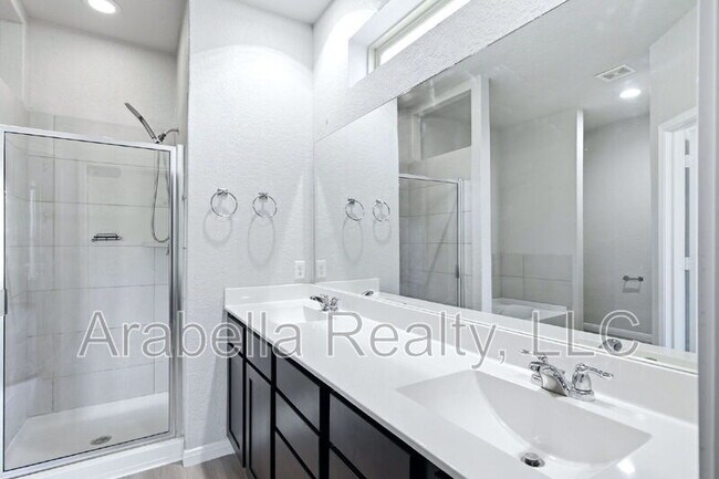 Building Photo - 5950 Larkspur Valley