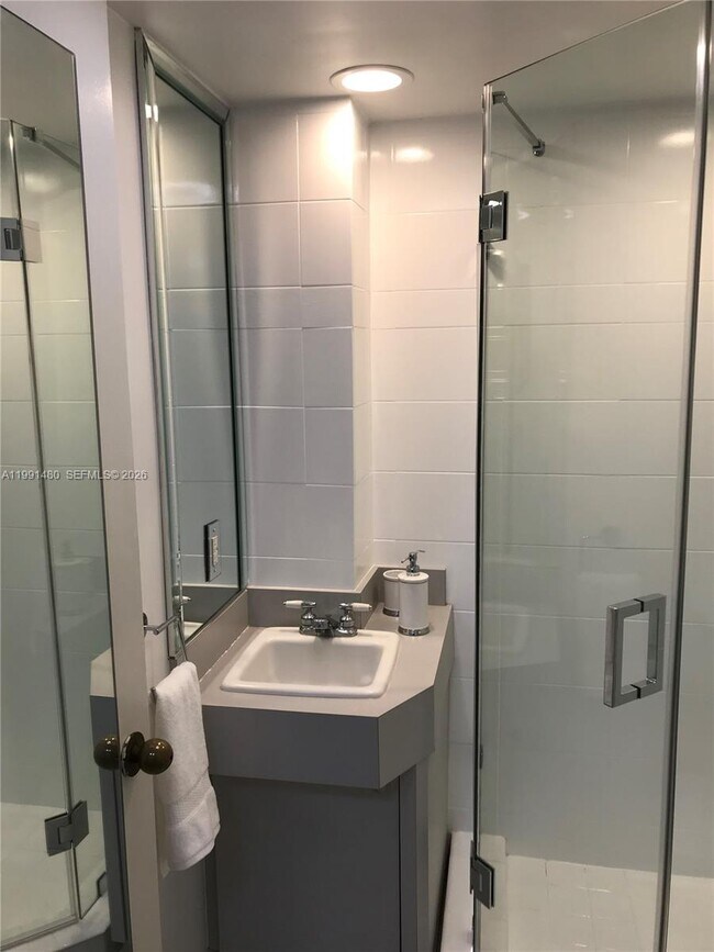 Building Photo - 201 Crandon Blvd