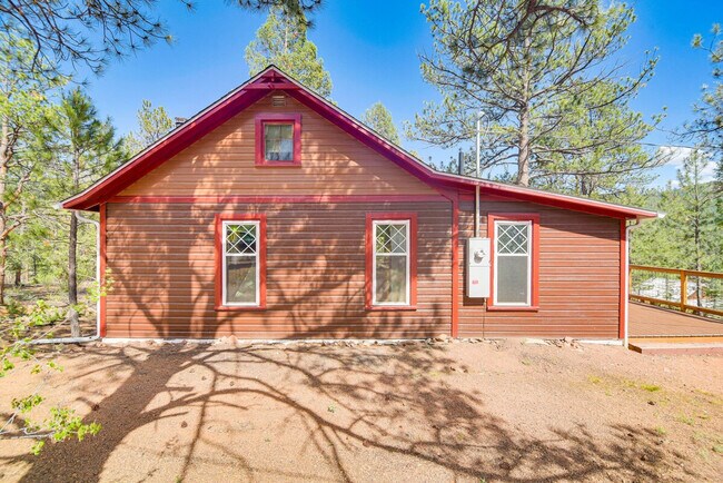 Building Photo - 28548 Park Ave