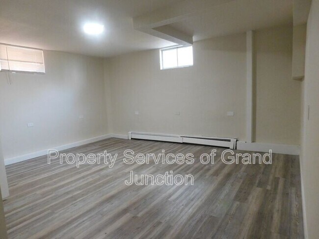 Building Photo - 1340 Orchard Ave