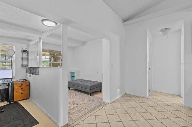 Building Photo - 1345 Tindaro Dr