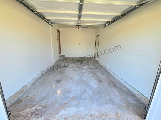 Building Photo - 8845 17th Ave