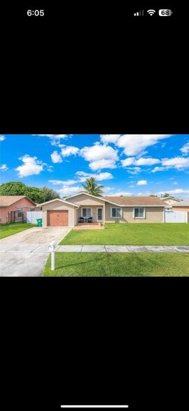 Building Photo - 16906 SW 110th Ct