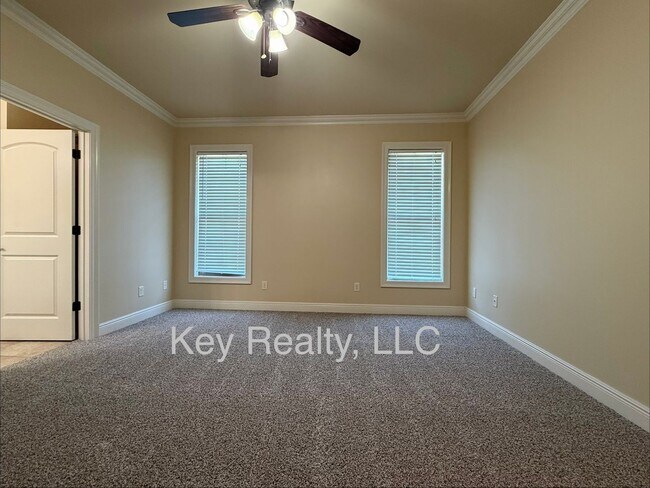 Building Photo - 5229 Rue De Chateau