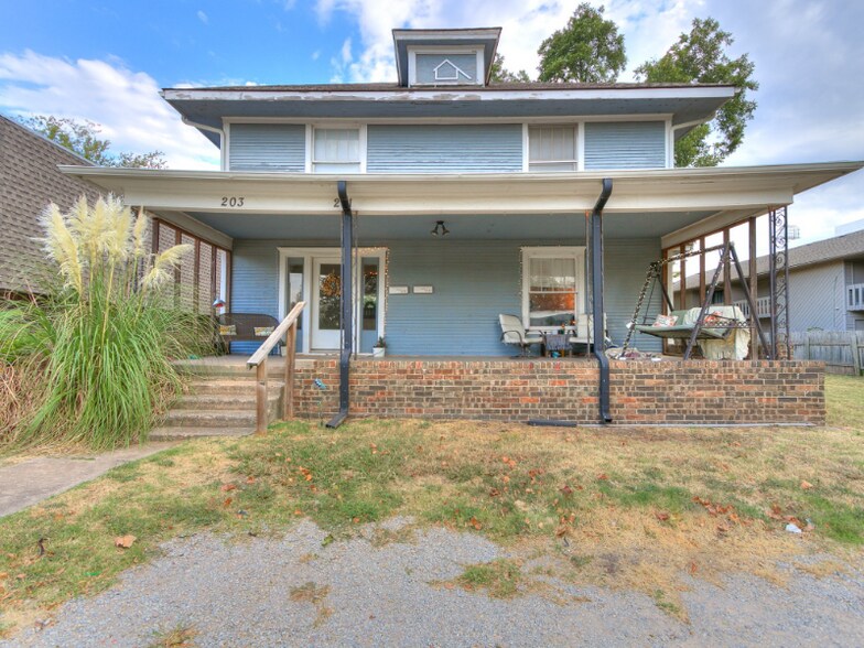 Primary Photo - 201-203 W Acres St
