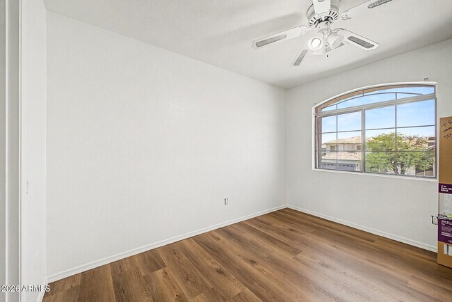 Building Photo - 6947 W Via Del Sol Dr