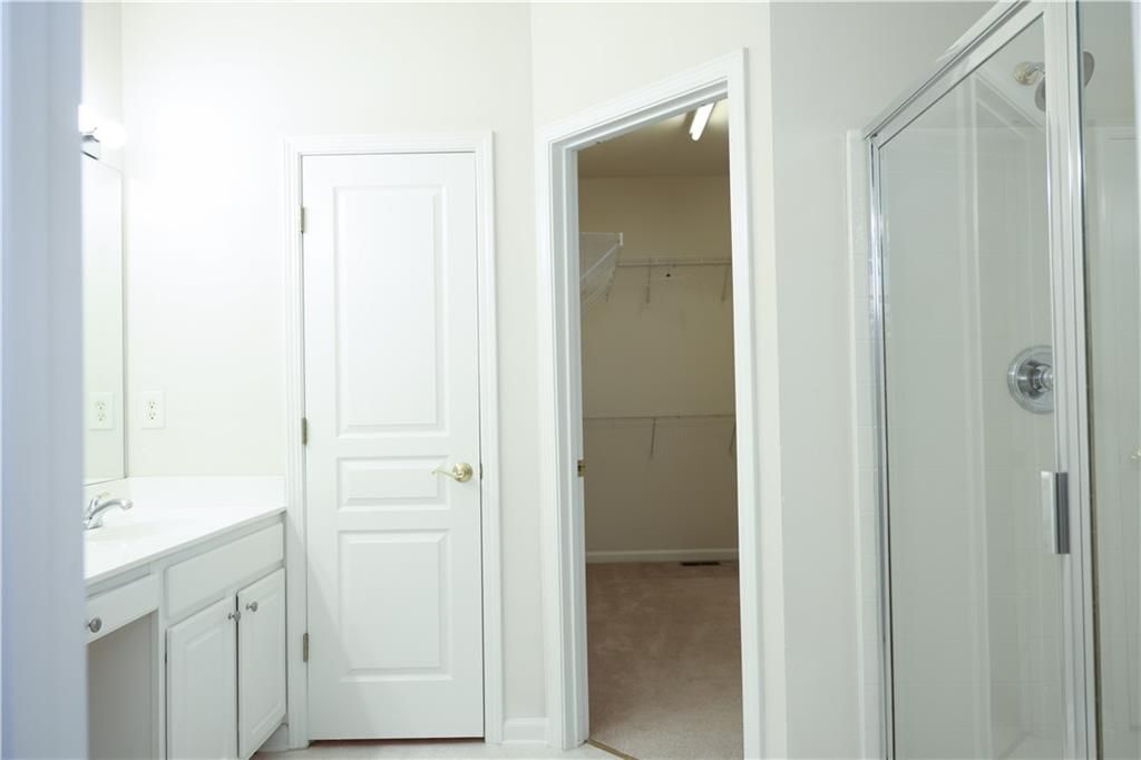 Building Photo - 6335 Waveland Dr