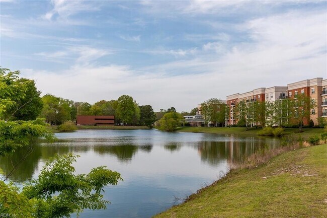 Building Photo - 670 Town Center Dr