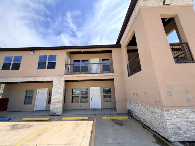Building Photo - 5601 Cuenca Dr