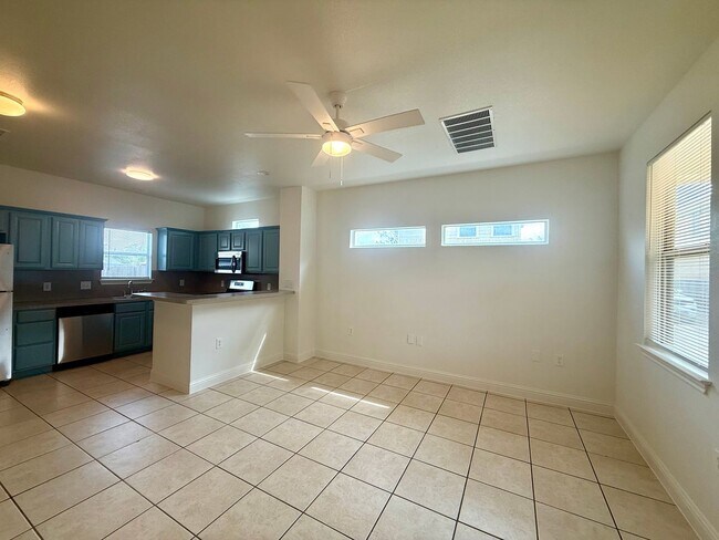 Building Photo - Meador-6916