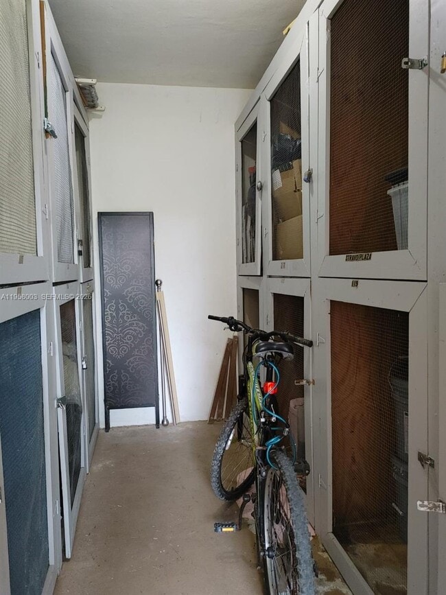 Building Photo - 421 NE 1st St