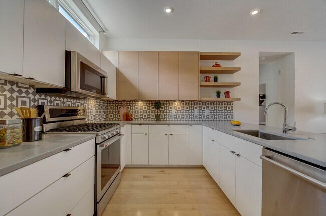 Building Photo - 30 Florida Ave NW