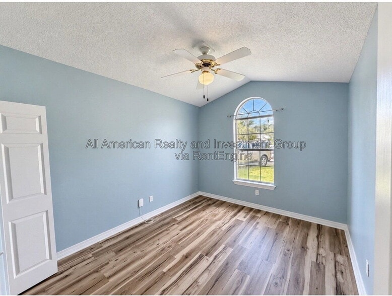 Building Photo - 968 Southern Oaks Ct