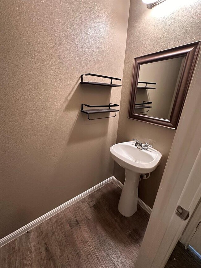 Building Photo - 207 Liard River Rd