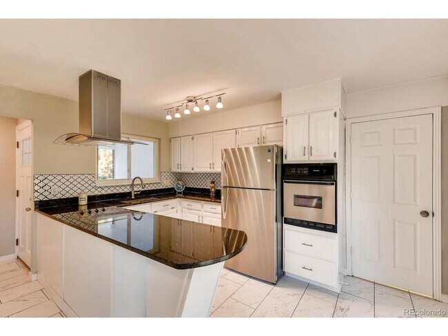 Building Photo - Coming Soon! 5BR/2BA | Newly Renovated Single Family Home | 1-Car Garage Parking | Fenced yard!