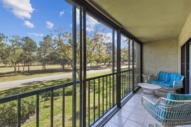 Building Photo - 2700 Cove Cay Dr